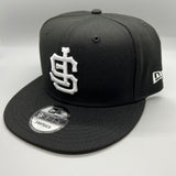 SF Giants “Upside Down” NE (Black/White) Snapback