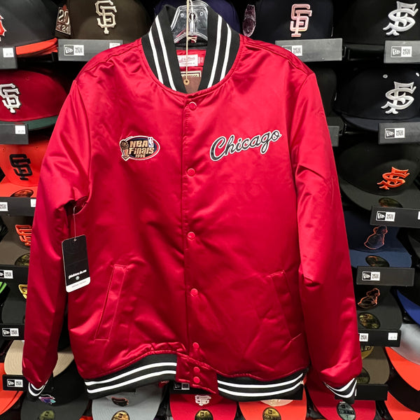 Holiday Sale Chicago Bulls Mitchell&Ness Satin Jacket