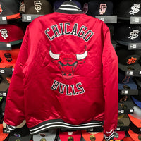 Holiday Sale Chicago Bulls Mitchell&Ness Satin Jacket